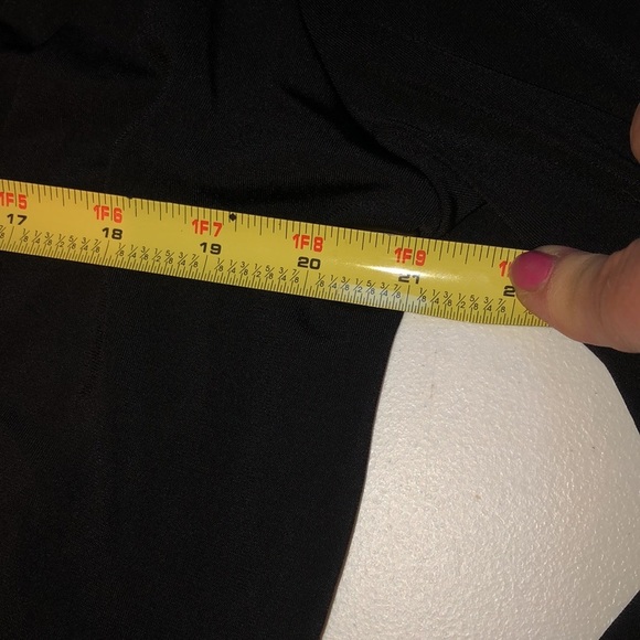 Venus size XL  black long sleeve slightly cropped banded V-neck Lace back - Picture 11 of 13